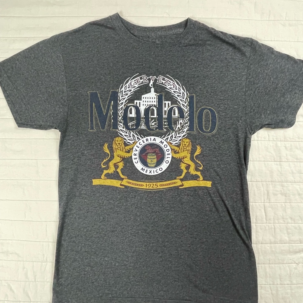 Modelo Beer Logo Gray T-Shirt Small